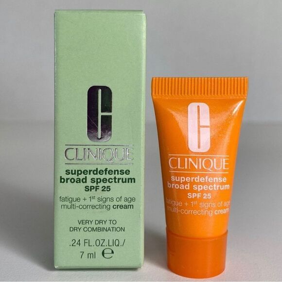 Clinique superdefense broad spectrum SPF 25 - Picture 1 of 4